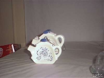 4 BLUE & WHITE TEA BAG HOLDERS/RACK